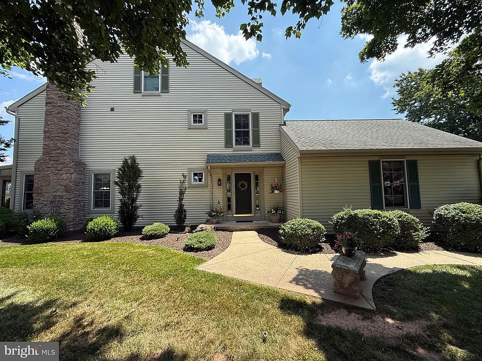 1st image of 1290 Crestview Dr