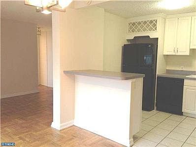 3rd image of 1030 E Lancaster Ave APT 310