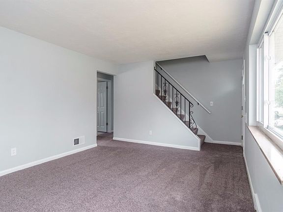 4th image of 662 Ivyhill Dr