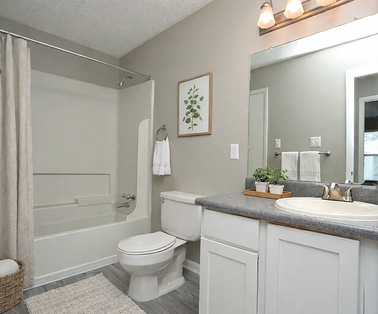 Overlook Gardens Apartments — Photo 3