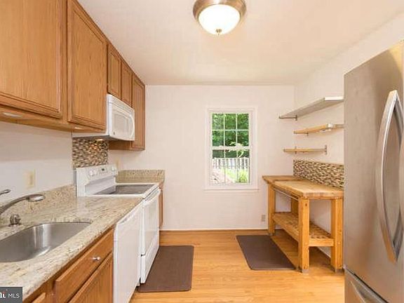 2nd image of 8302 Moline Pl
