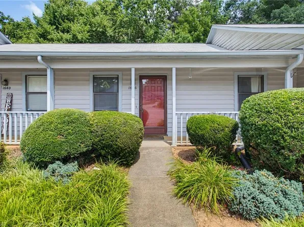 1636 Windsong Ct, Winston Salem, NC 27127