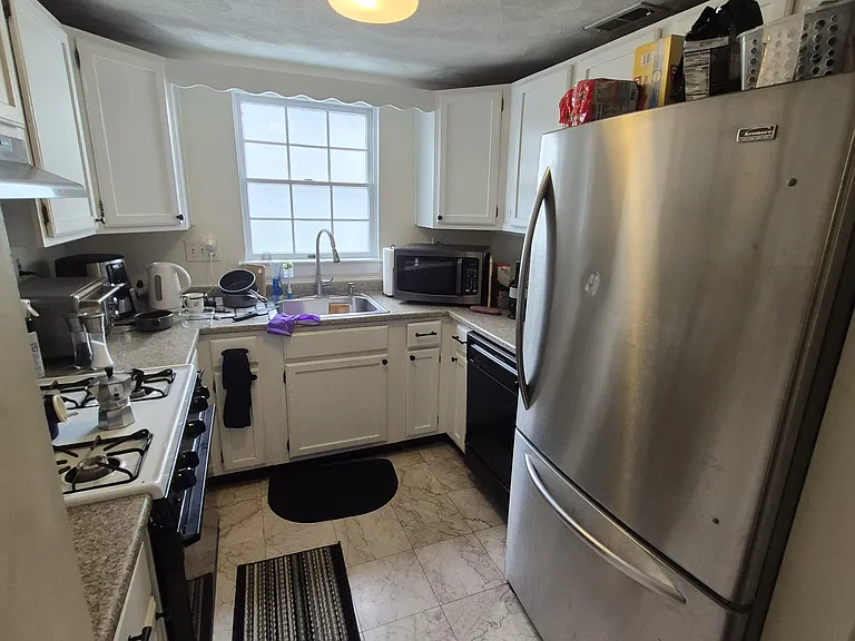 48 Ash Ave #A — Photo 2