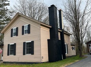 7 Wylie St, Hamilton, NY 13346