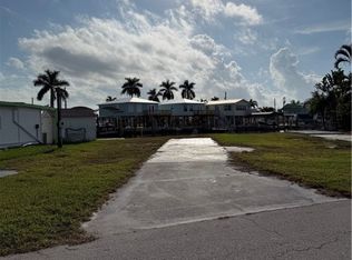 3867 Phoenix Dr, Saint James City, FL 33956