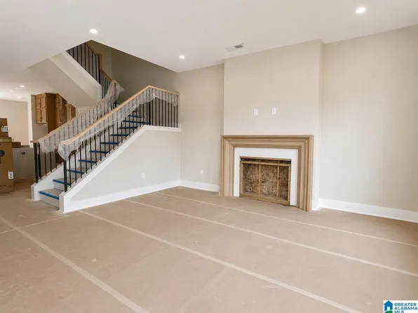 754 River Walk Dr, Birmingham, AL 35216