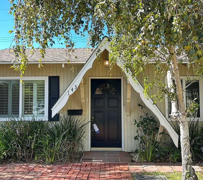 143 Hayes Ave