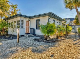 432 Avenida De Mayo, Sarasota, FL 34242