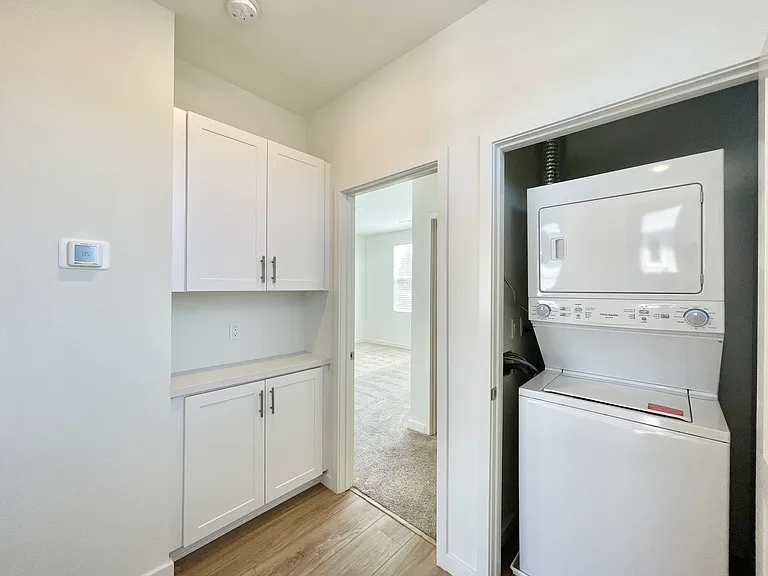9319 E Heaney Cir — Photo 32
