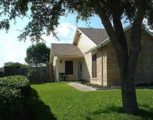 2nd image of 3609 NE Candleknoll Dr