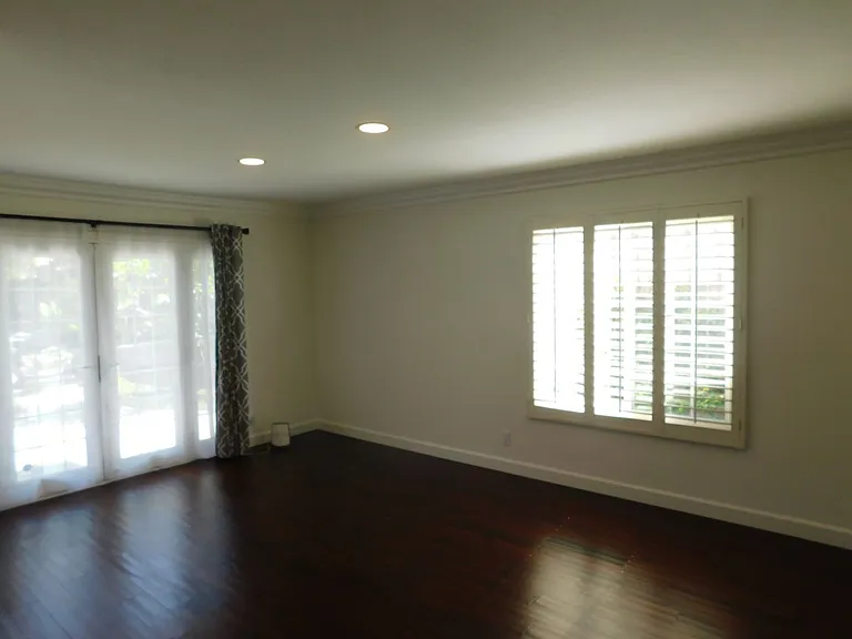 8312 Kingsdale Dr — Photo 6