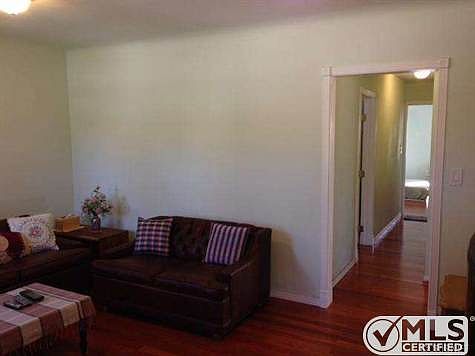 4th image of 432 S Marguerita Ave