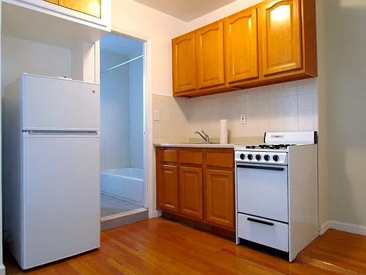 Rented by Landmark Real Estate | media 15