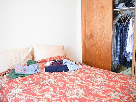 4th image of 30-40 32nd St #4G