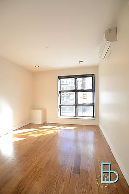 Rented by Miron Realty Group | media 48