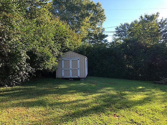 4th image of 112 Lakeshore Dr