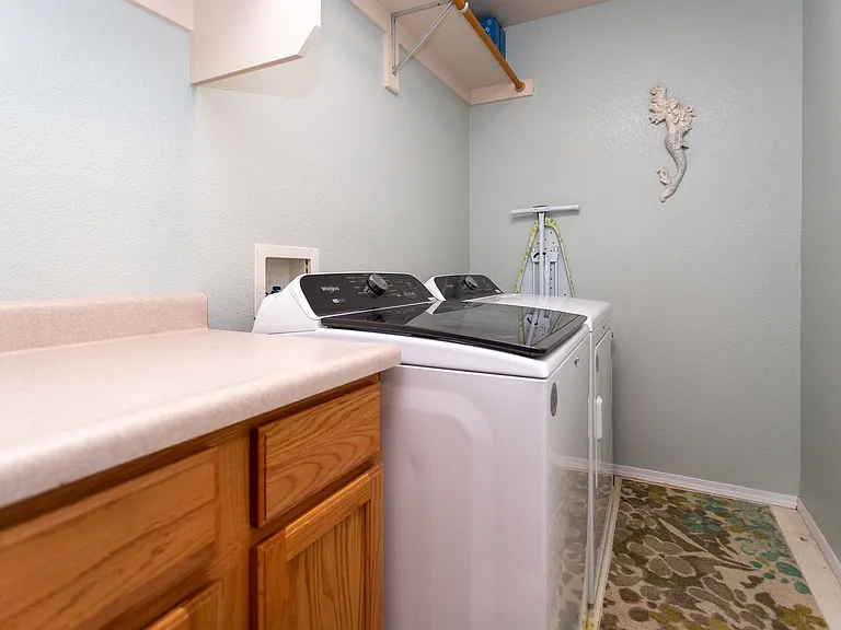 5712 Stable Ct — Photo 37