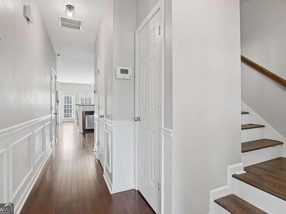 3rd image of 3065 Windcrest Ct