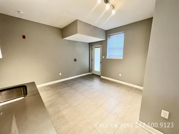 533 Budd St #1A, Philadelphia, PA 19104