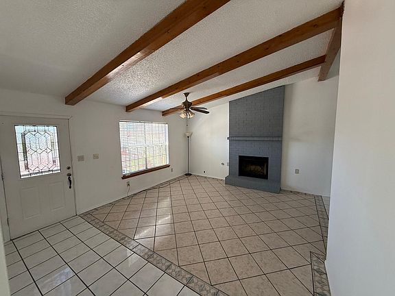 3rd image of 1864 Agua Dulce St