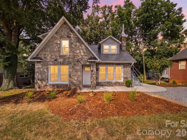 436 N Green St, Morganton, NC 28655