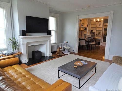3rd image of 140 Ellsworth St #1