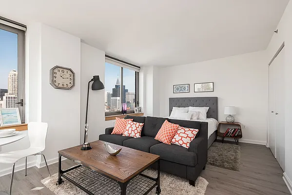 Rented by Compass | media 21