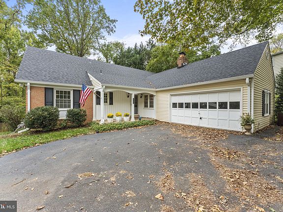 2nd image of 8305 Guinevere Dr