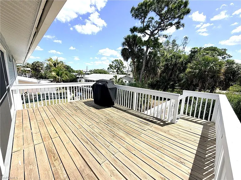 27594 Shore Dr — Photo 6