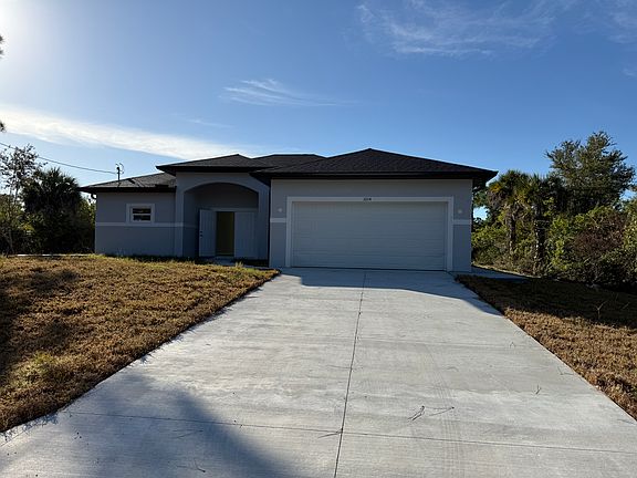 2nd image of 1014 Lakeside Dr