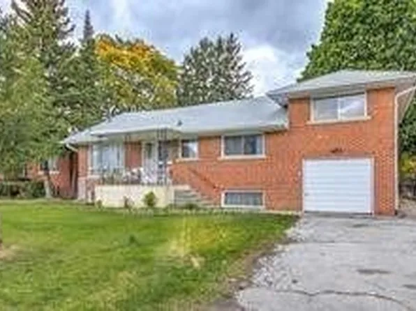 146 Yorkview Dr, Toronto, ON M2R 1K1
