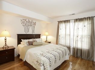 606 Preston Dr APT 317, Bolingbrook, IL 60440