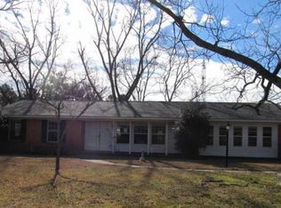 2604 Rainwater Rd, Tifton, GA 31793