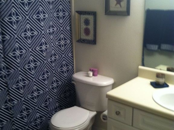 3rd image of 1000 W Horatio St APT 205