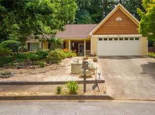 1935 Keswick Place Dr, Lawrenceville, GA 30043