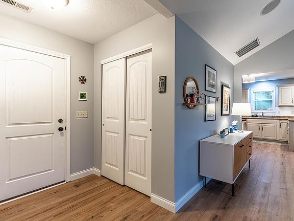 4th image of 9018 Strathmore Ln