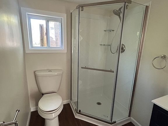 4th image of 2448 Jefferson Ave #3
