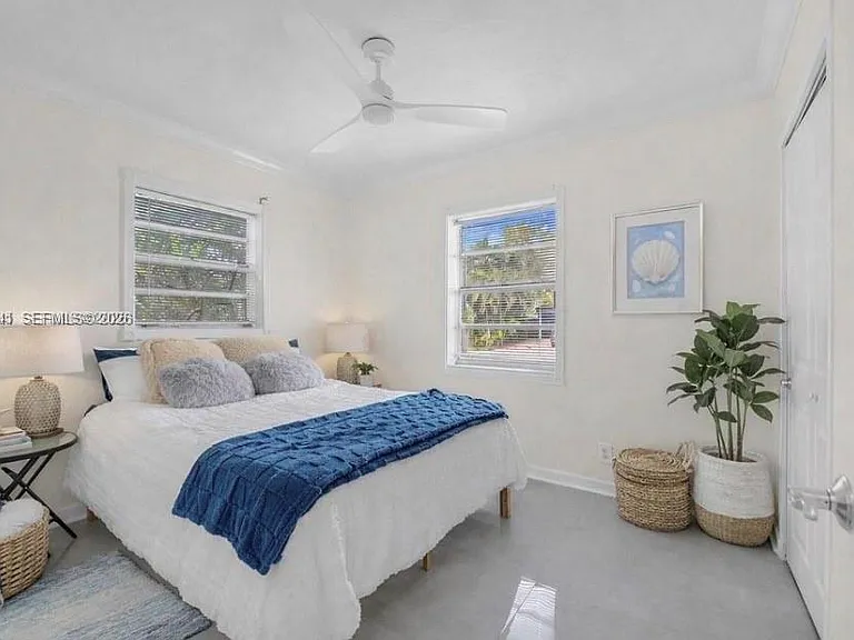 2718 Sherman St — Photo 16