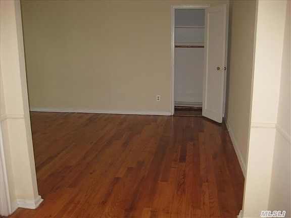 4th image of 46 Schenck Ave APT 1Q