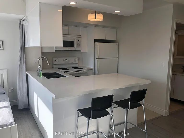 909 Bay St #1704 — Photo 2