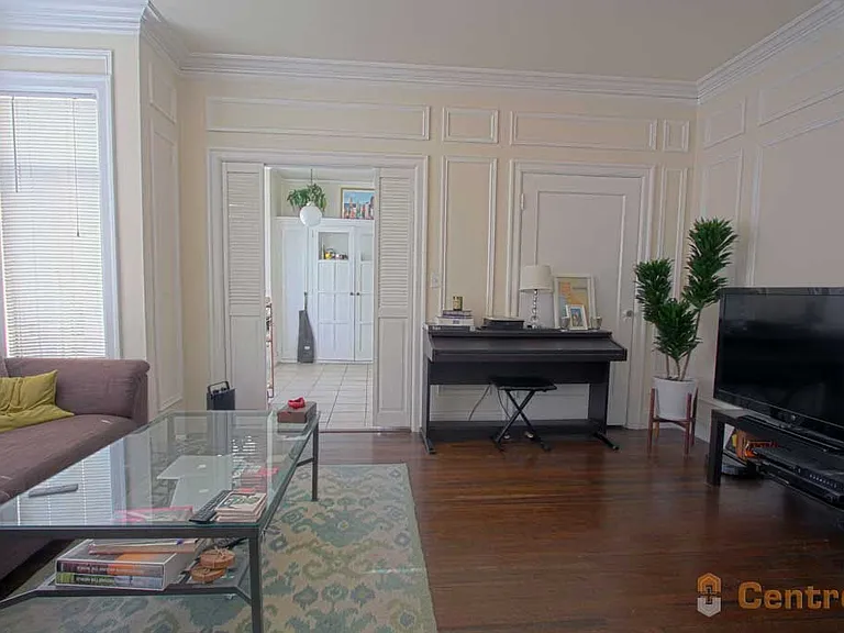 1390 Pine St #32 — Photo 2