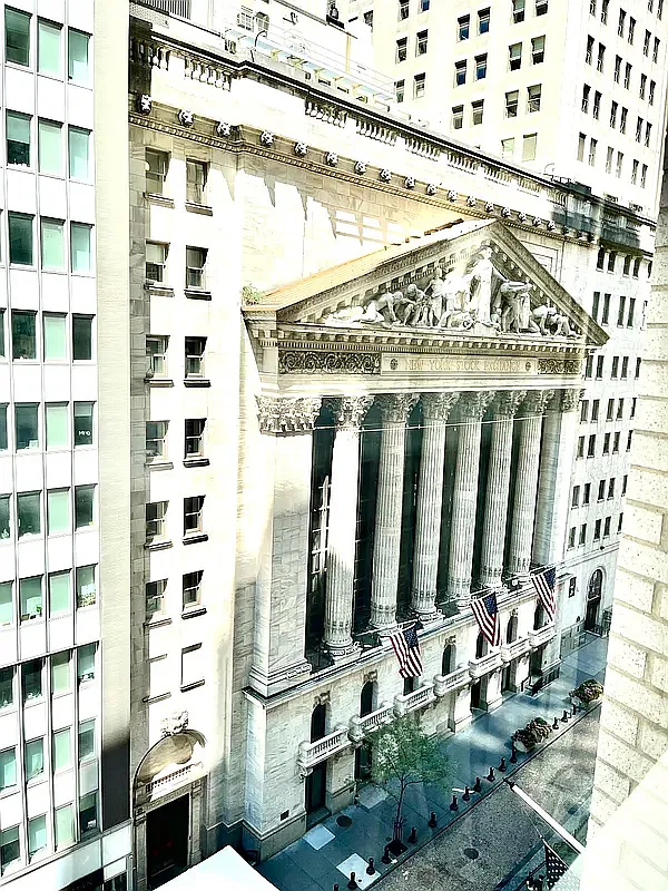 15 Broad Street — Photo 3