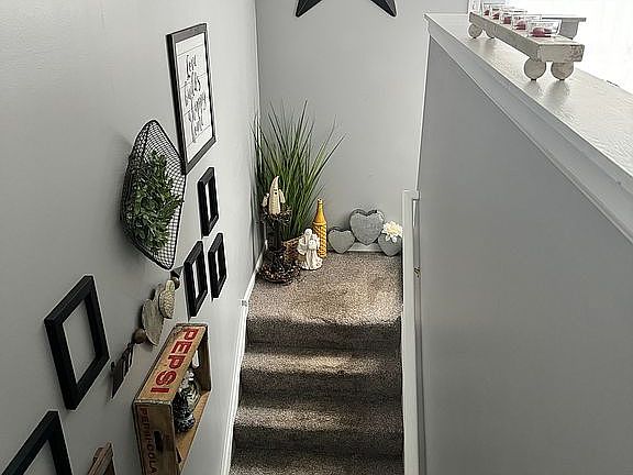 3rd image of 657 Windsor Dr #2D