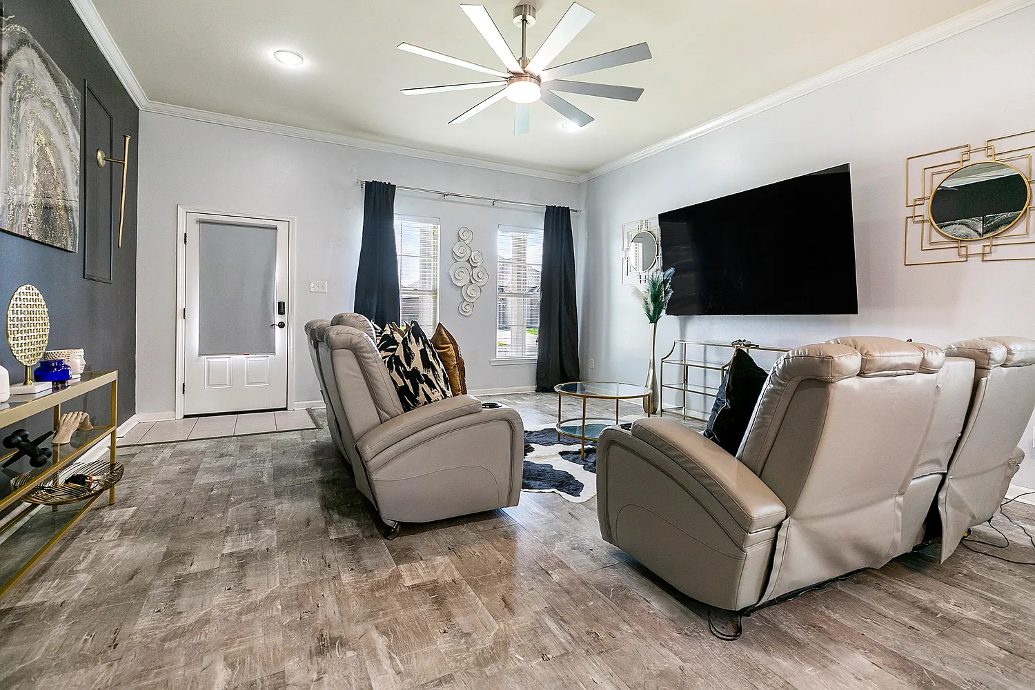 4 bed, 1875 sqft, $2,350 — Photo 1