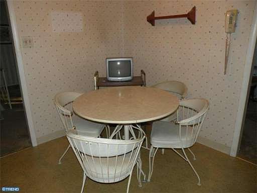 5th image of 138 Clarrige Dr
