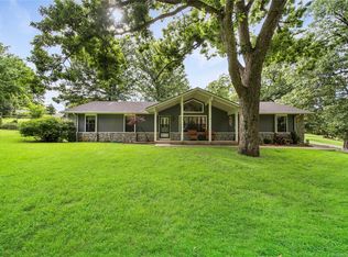 1436 Melody Ln, Grove, OK 74344