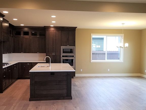 4th image of 16904 NE 28th Way