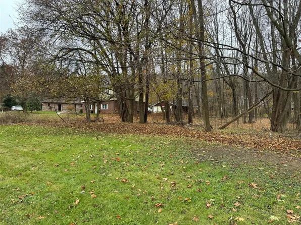 12 Barney Ct, Binghamton, NY 13903