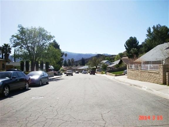 3rd image of 15040 Daffodil Ave