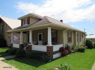 221 S Washington St, Mount Union, PA 17066